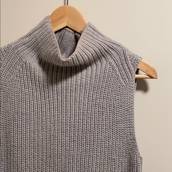 Aritzia // Wilfred Durandal Sleeveless Sweater - Picture 5 of 13